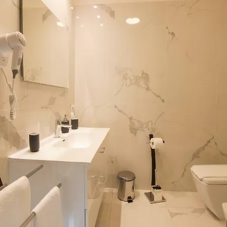 Guest house Reggia & Dintorni A 2*