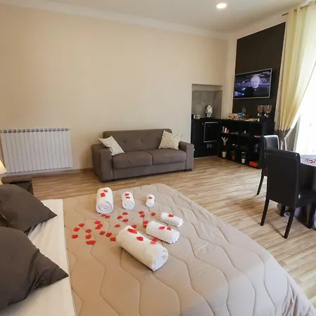 Reggia & Dintorni A Guest house 2*